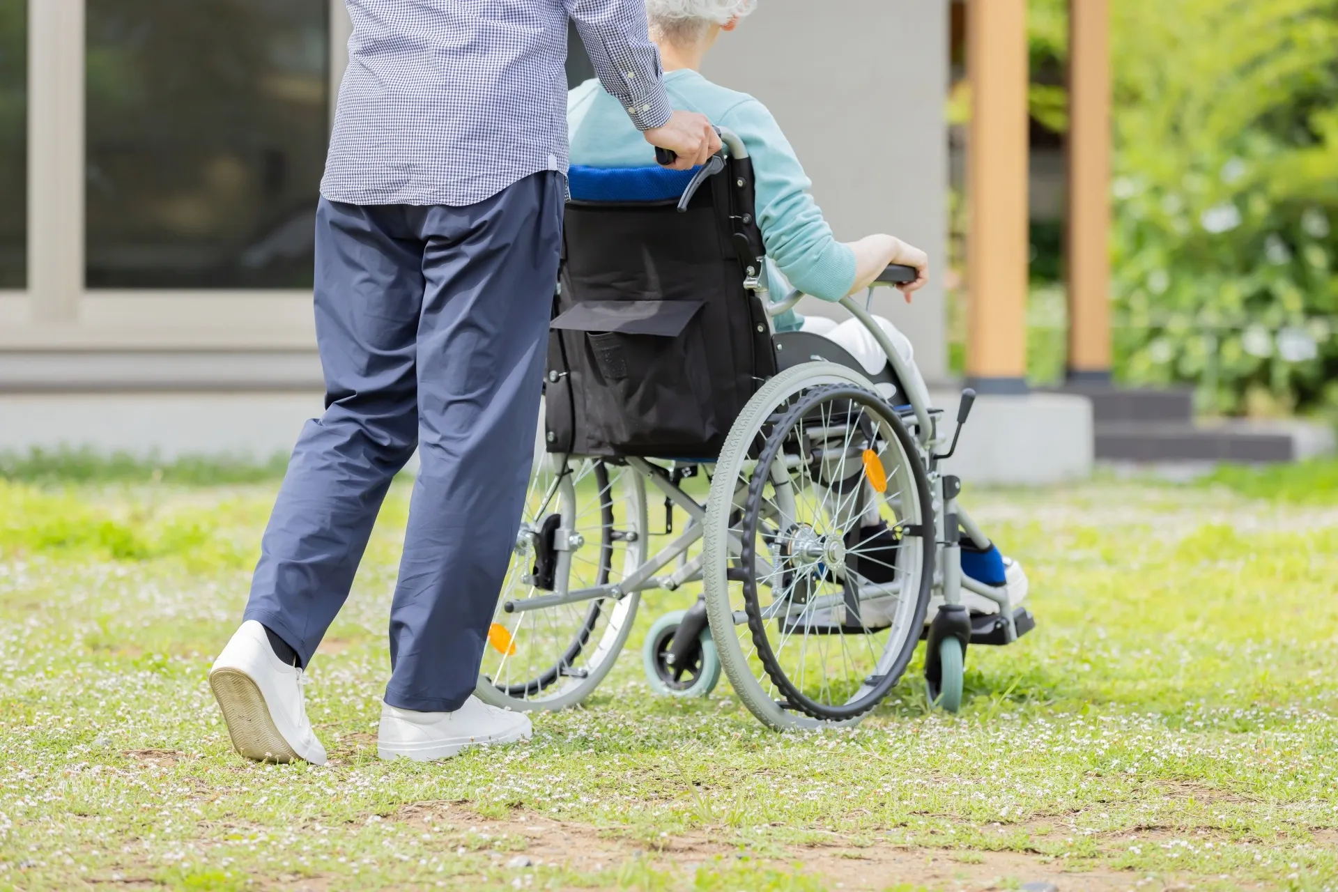 老人ホームで実際に喜ばれる清掃内容～剥離ワックスと退去後清掃～